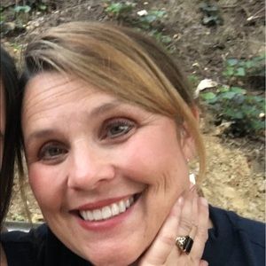 Meet your Posher, Stacy